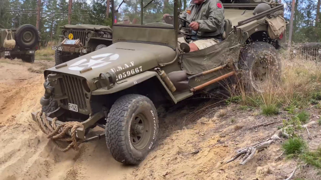 老当益壮的威利斯吉普 上山下水无所不能