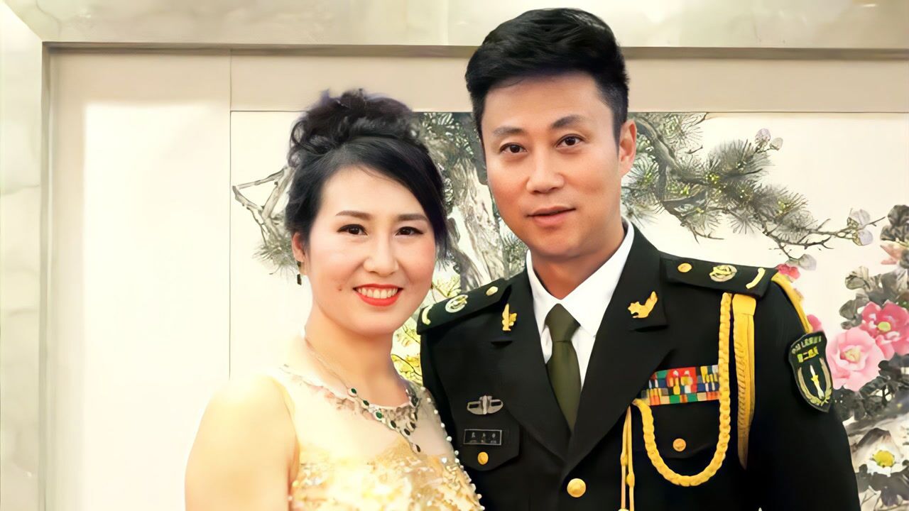 耿为华与前妻罕见同台长相惊艳背景太强大了能有今天全靠前妻