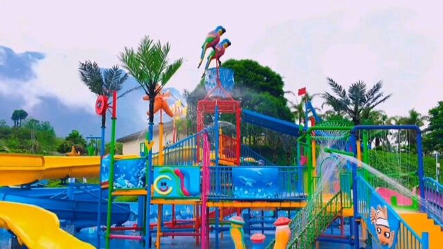 贵州省六盘水市水城区,百车河温泉旁水上乐园