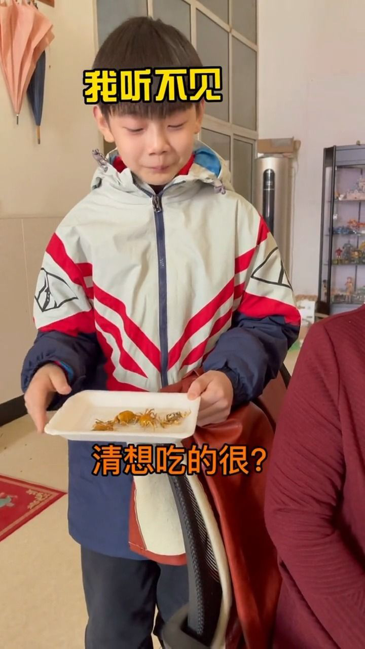 无语,张典把我养的好好的螃蟹炸了。#微视红人#典典的卑微生活#沙雕操作_高清1080P在线观看平台_腾讯视频