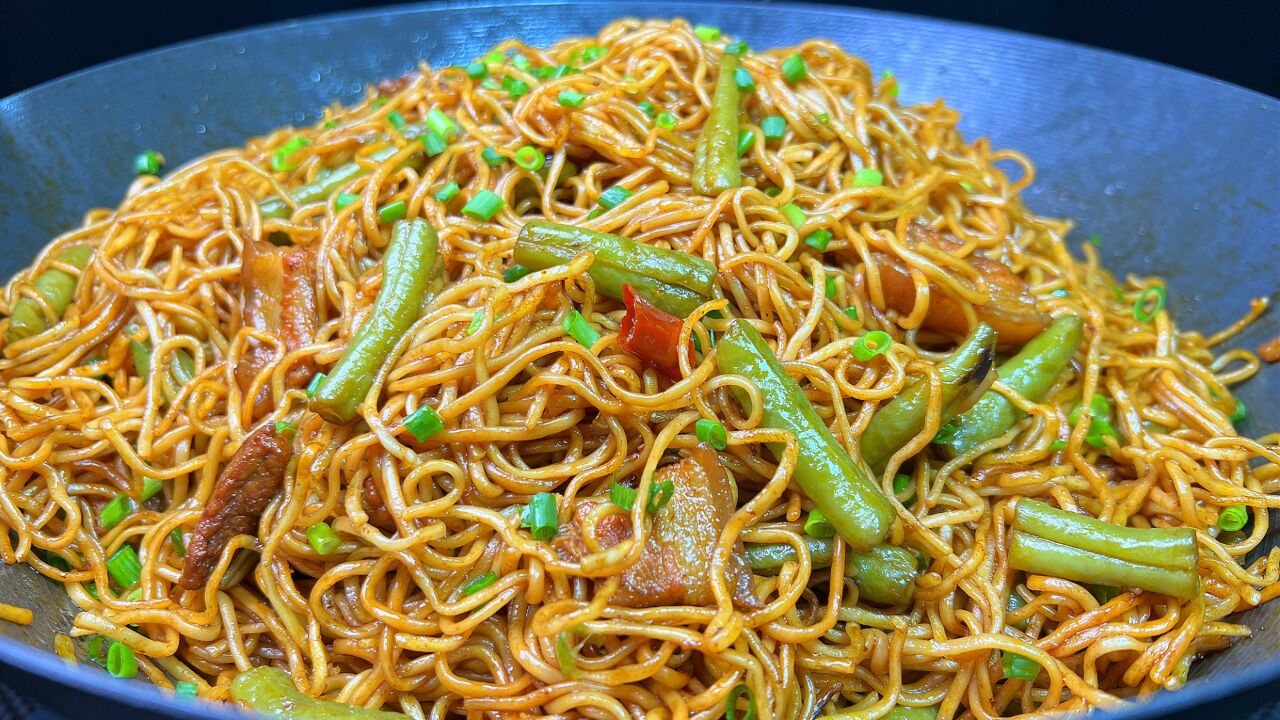 你可以没来过河南,但是你一定要试试河南的豆角焖面,口感劲道,软香