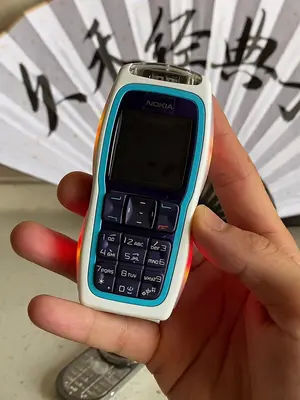 诺基亚3220,经典跑马灯!