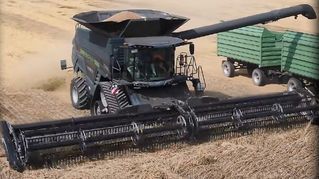 贝桑观影纪录片,德国芬特小麦收割机