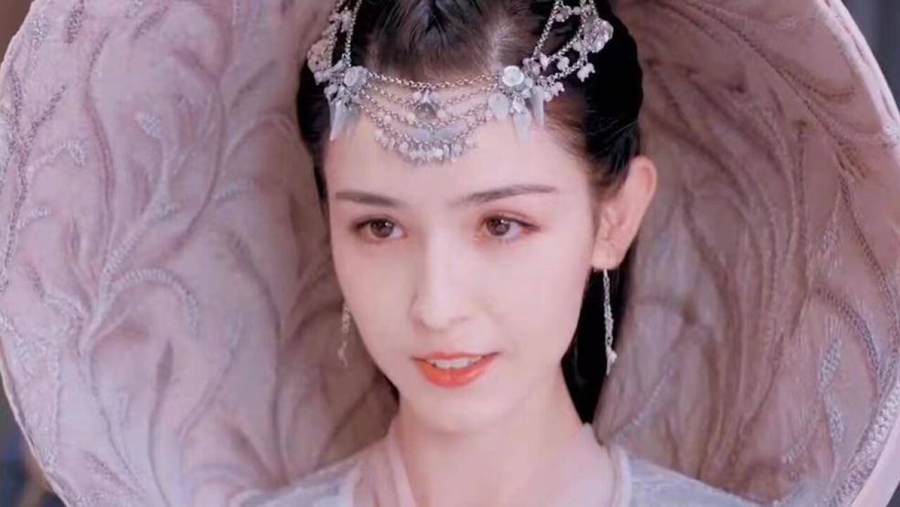 女明星哈尼克孜:敦煌飞天舞一举成名,却因蜡烛门事件翻车_腾讯视频