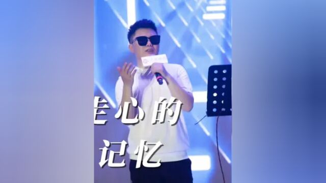 长沙人到底有多会唱歌?今晚19点在〈长沙猫歌〉的直播间,在中国好声音的舞台,长沙人个个都是好声音!前来观看哟! 小助手