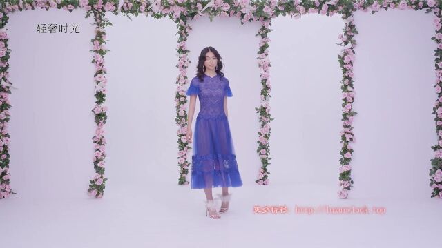 美国时装品牌Tadashi Shoji(塔达希)2023年SS时装秀