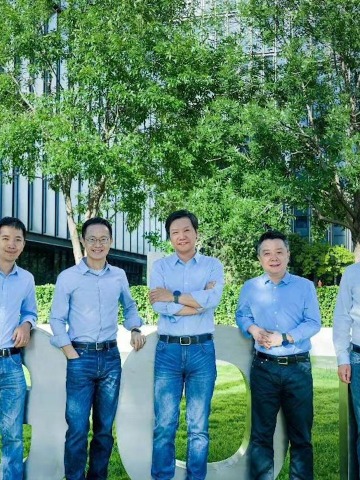 为啥小米高管合影都穿衬衣,牛仔裤?雷军回应了