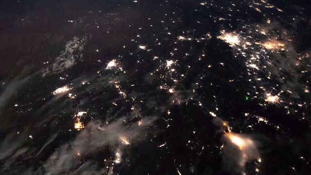 从太空俯瞰神州大地夜景