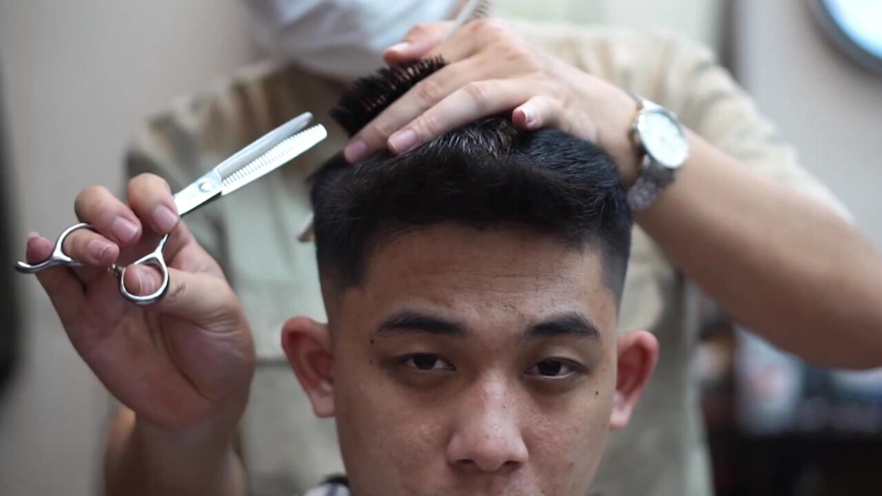 男生渐变飞机头,简单帅气又有型,潮酷男生都喜欢这款发型