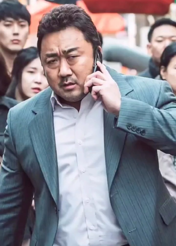 马东锡的压迫感有多强,往哪一站,谁敢动,真男人