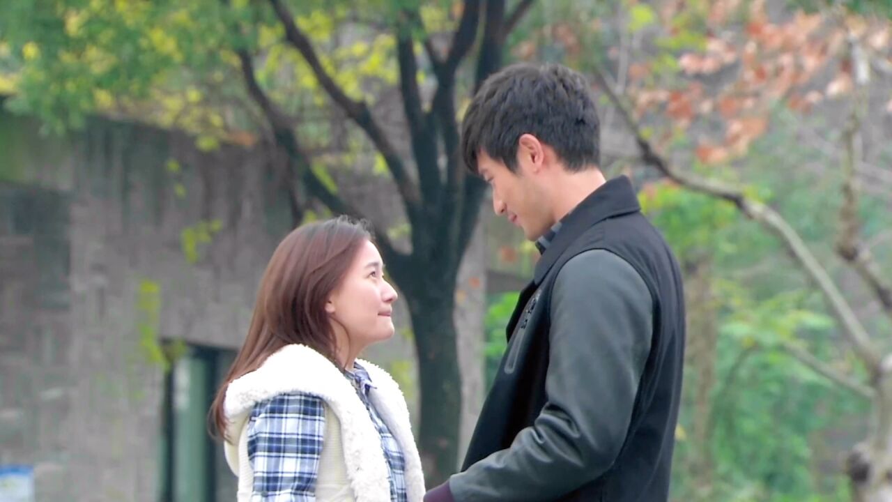遇见王沥川:校园门口短暂离别,沥秋夫妇难舍难分