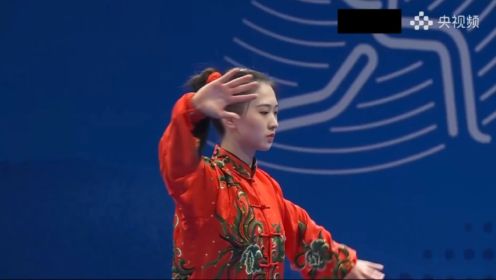 杭州亚运会女子太极拳决赛，中国选手童心9.843分夺金