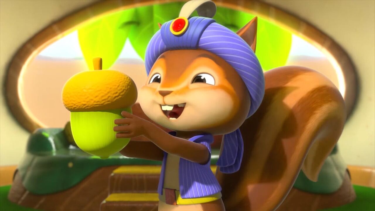 小松鼠可怜兮兮装病,享受萌鸡小队"国王"般无微不至的照顾