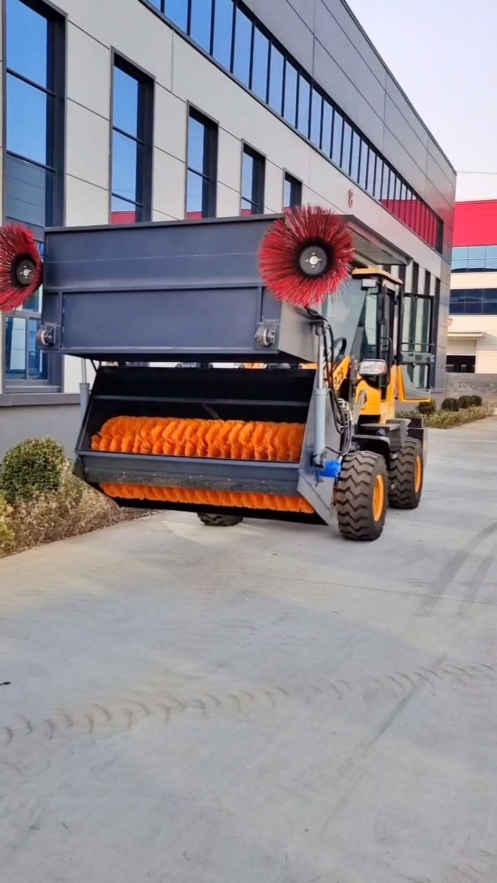 铲车安装扫地机一机多用,旧铲车也可以改装的扫路机