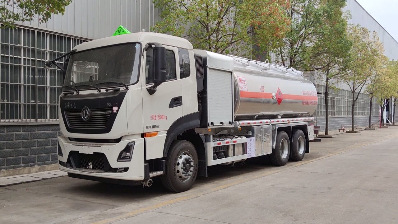 东风天龙后双桥20方飞机加油车