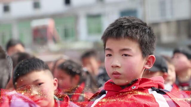 学习二十大 童心永向党,杨庙中心小学“诵经典 展新辉”诵读活动