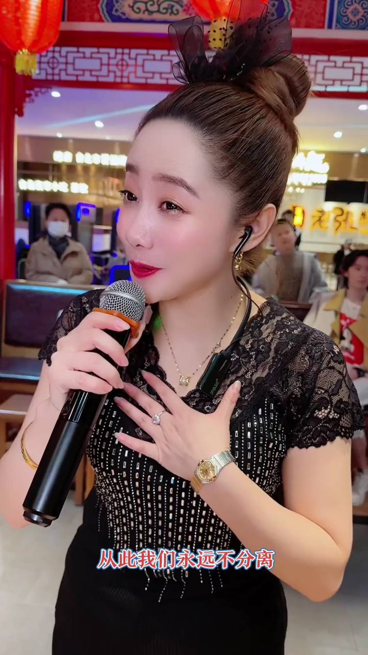 大晨辰 #鞍山大晨辰 #真人真唱 #招牌笑容 #户外唱歌