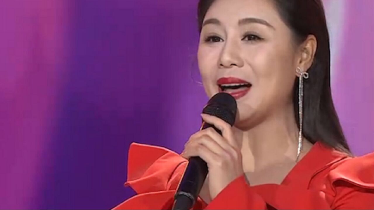 刘晶演唱《歌声里的村庄》,柔美嗓音,一听就上瘾!