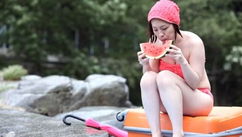 韩国经典影片，一场充满意外的红色假期