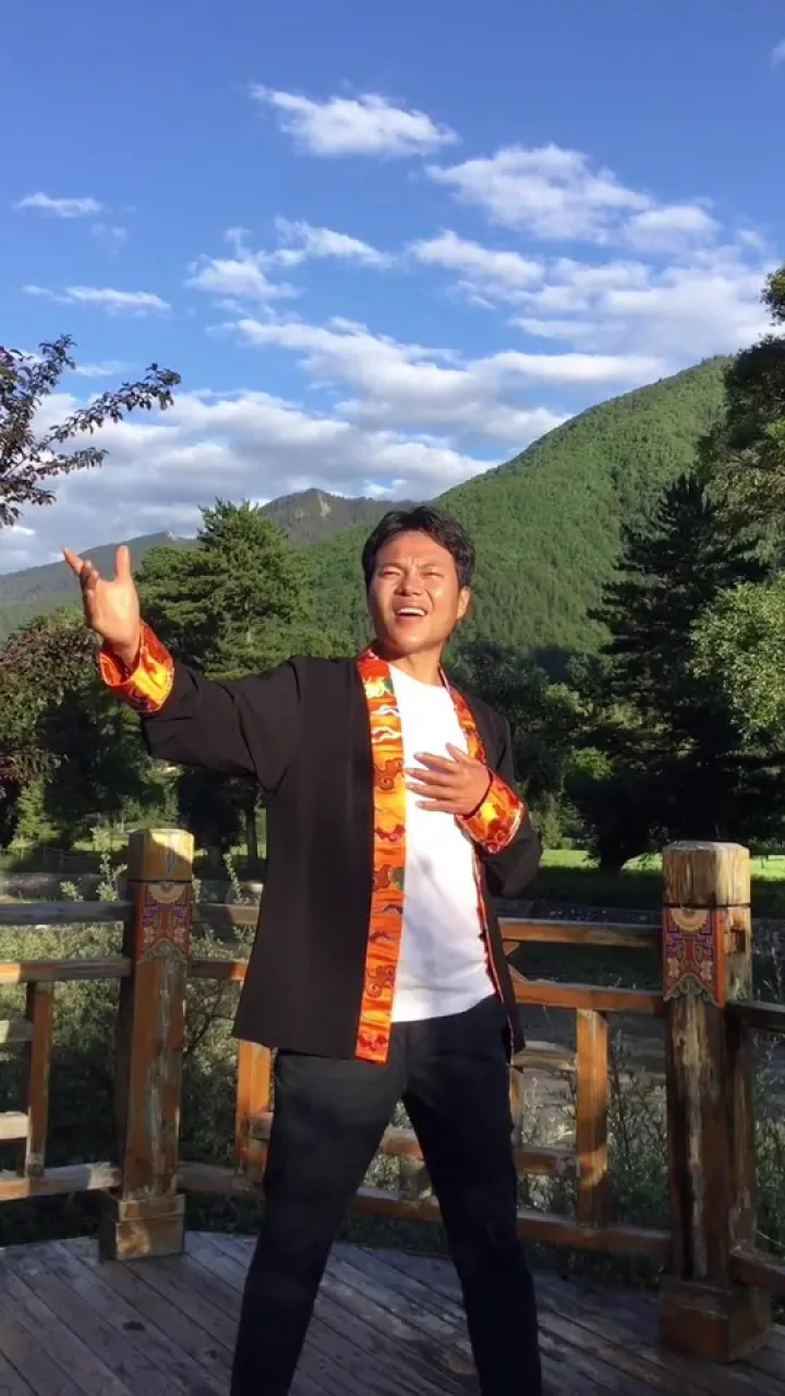 你美丽的高原红#美丽的高原红 #天籁之音 #大山里的风景 #扎西彭措