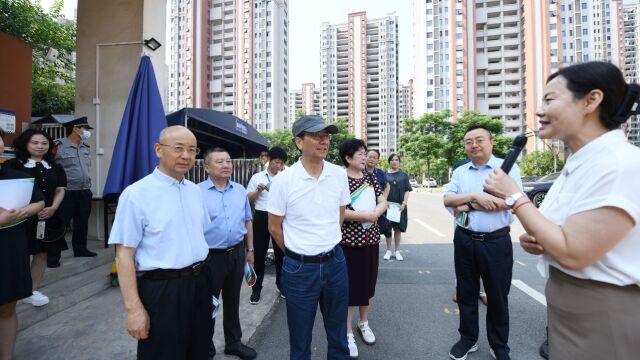 合肥市关工委主任熊建辉调研蚌埠路第二小学关心下一代工作