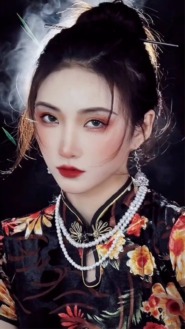 不做表情的时候就很凶,有没有同样感觉的宝儿,国潮千禧仿妆