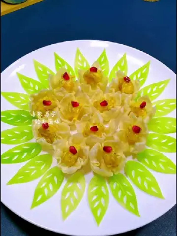 能做花叶的柳叶刀三件套做美食摆盘做盘饰简单又好看#美食 #果蔬雕刻