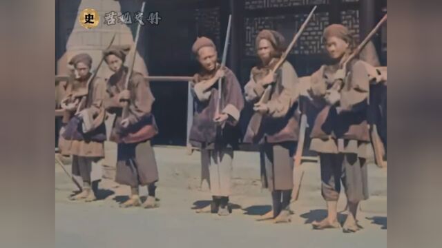 1902年清朝阅兵真实影像,士兵毫无纪律,武器是亮点