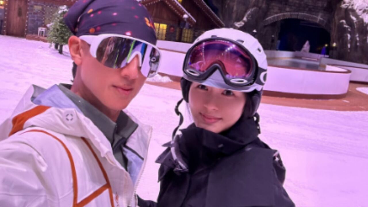 吴尊晒一家滑雪照,妻子罕见露面颜值高,女儿身高猛长儿子调皮