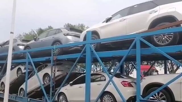 托运小轿车为啥要选择运车物流?运车物流有哪些优点?