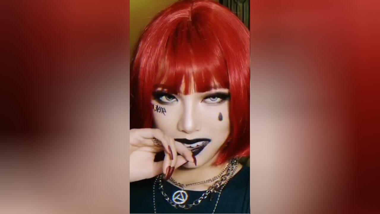 都去喜欢黄头发的妹妹了 我这个红头发的姐姐没人要啦