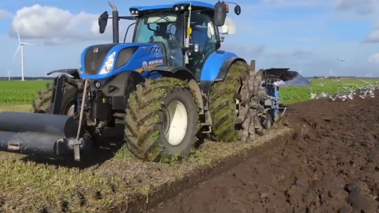 纽荷兰t7.270带雷肯juwel10系七铧犁重黏土地作业!