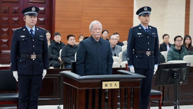 原中国铁路总公司党组书记、总经理盛光祖一审获刑15年