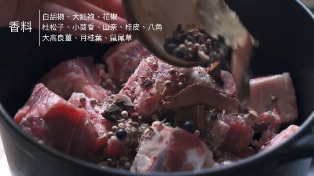 官也街汇聚着澳门小吃和葡国美食的精髓,是品尝中西特色美食的好去处