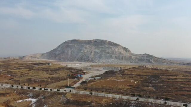 河北省行唐县:北河乡北河村村南多处山体破坏严重