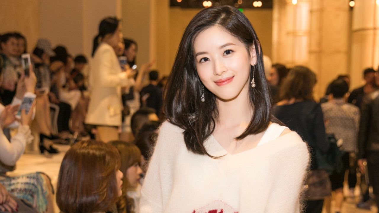 章泽天为清华校友筹办艺术展,侧面展示强大影响力,支持青年艺术家