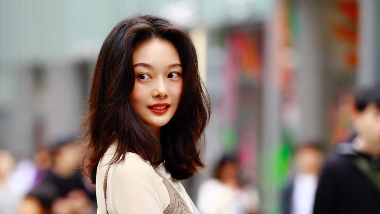 “网红鼻祖”晚晚公开回应嫁入豪门 自称老公靠她更多_腾讯新闻