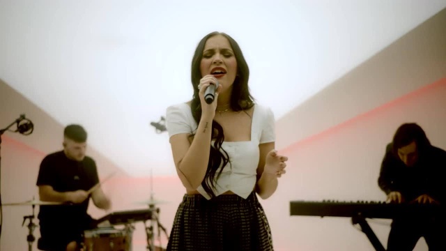 Lennon Stella  Fortress (Live) | Vevo DSCVR