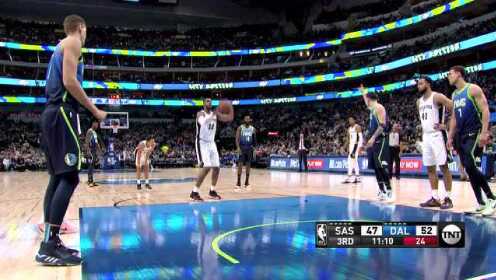 《NBA全场回放》【原声回放】马刺vs独行侠第3节 东契奇妙手生花频送助攻