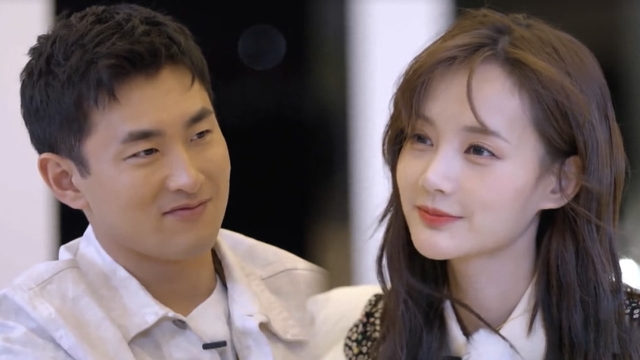 王彦霖李一桐对视微笑太温暖了