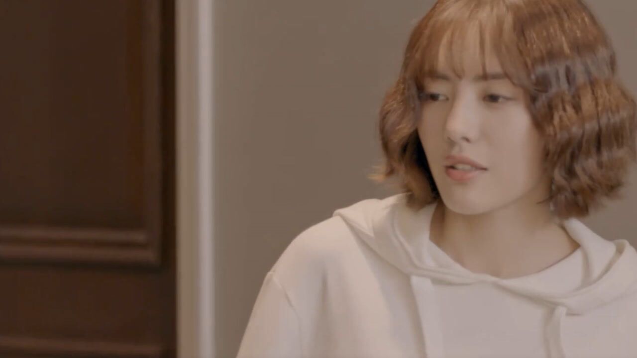 《柒个我》第13集01:白欣欣看到纸条以为是星星,结果是沈亦臻,太搞笑