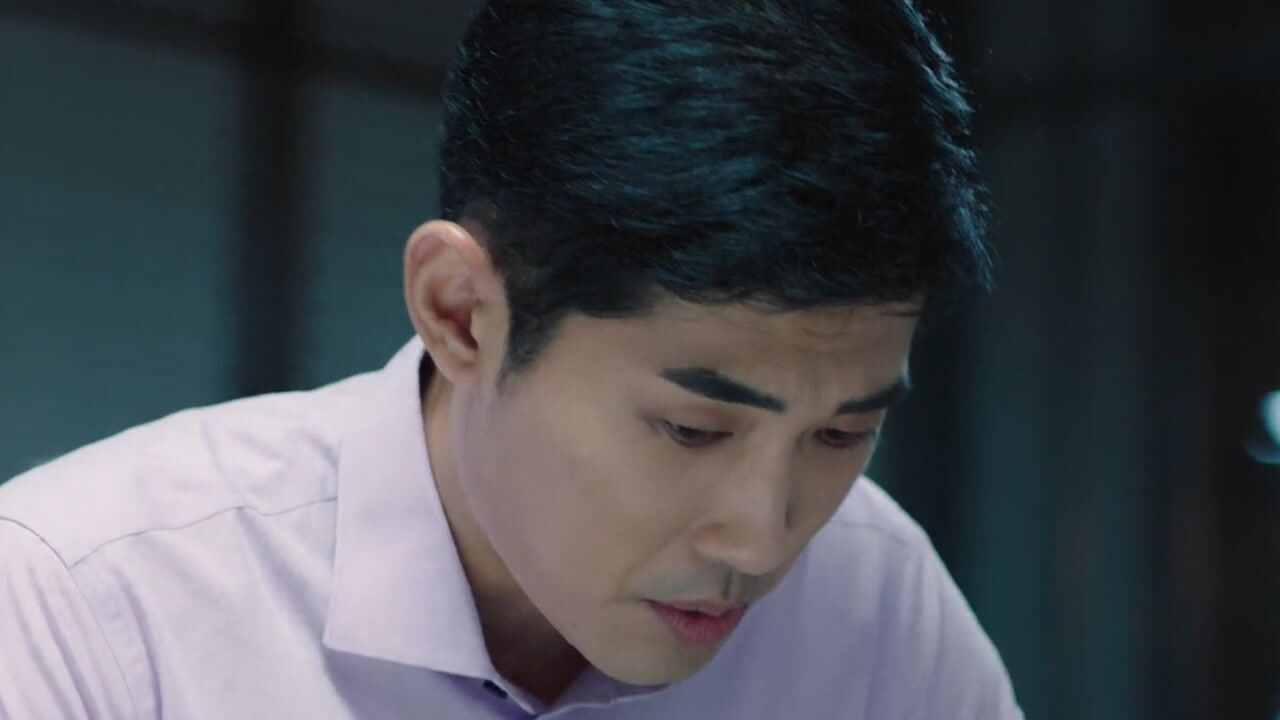 《冷案》第12集01:张局这个伪君子跑到档案室,假意关心罗英玮的饮食