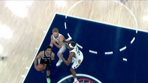 《NBA全场集锦》就你是联盟盖帽王啊？约翰逊长驱直入隔扣特纳