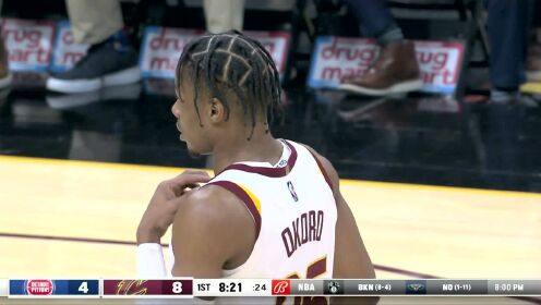 《NBA骑士》进攻行云流水 奥科罗带球突破强顶出手打成2+1