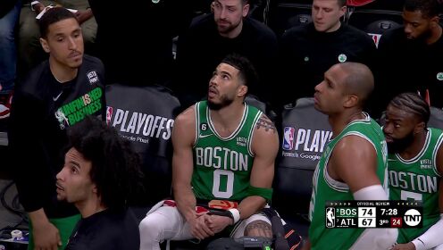 《NBA全场集锦》塔姆图上篮被特雷杨一把抓下 裁判回看给到特雷杨一级恶意犯规
