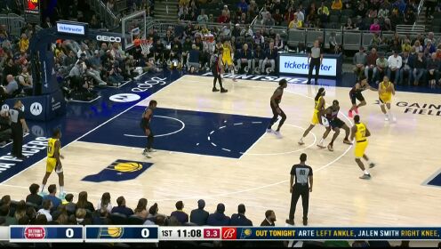 《NBA全场集锦》开场先拔头筹 内史密斯外线接球三分手起刀落