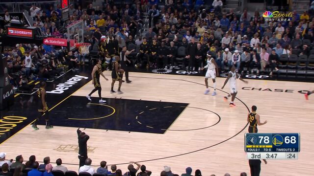 年轻气盛！爱德华兹大力劈扣后嘴上挑衅被吹一T