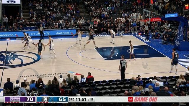 东契奇弧顶控球高抛制导 莱夫利弹地而起双臂挂筐