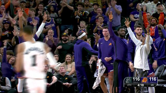 一己之力吸引包夹 杜兰特突破分球迪奥普三分穿针