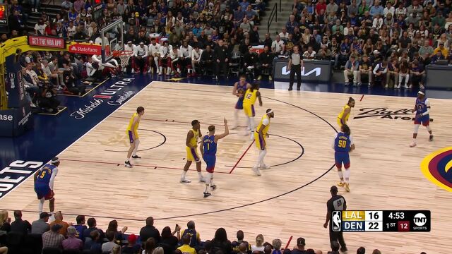 掀起反击旋风 掘金快攻反击应接不暇轻松打出7-0小高潮